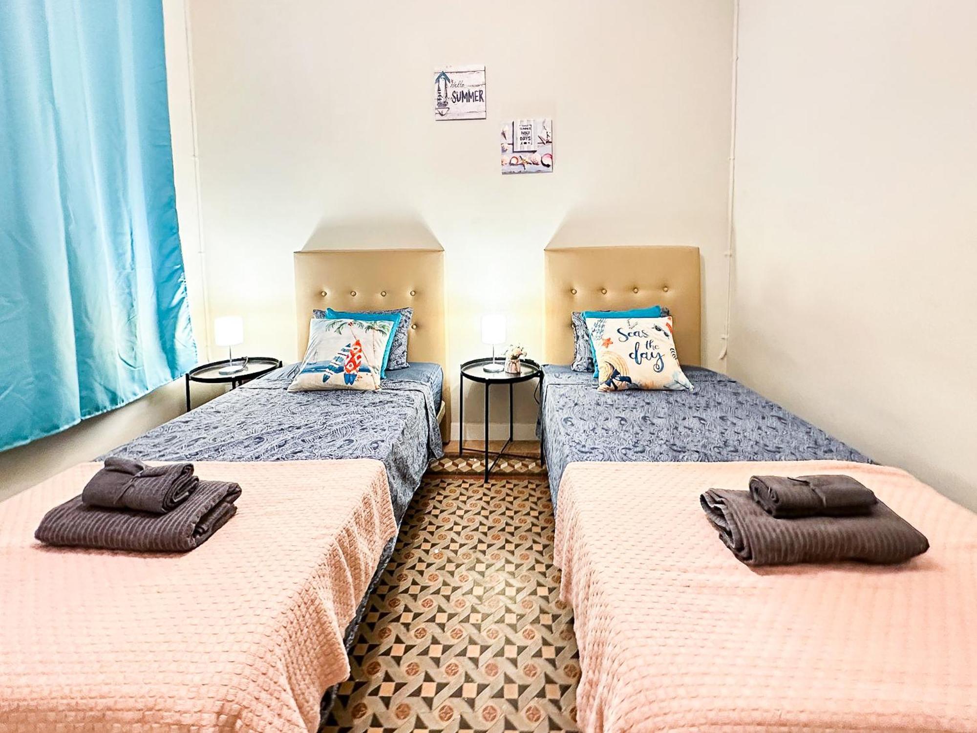 Private Rooms By Plaza Catalunya Barcelona Exterior foto